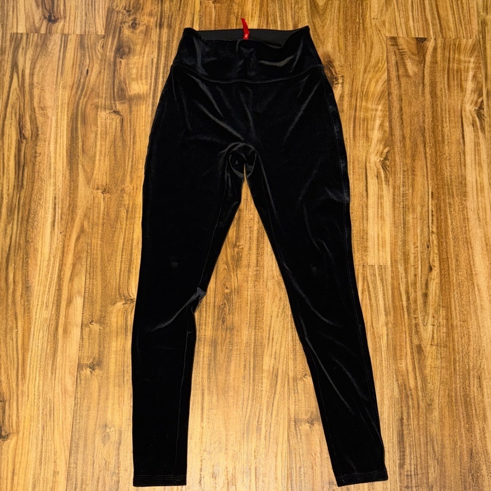SPANX women medium Black Leggings velour velvet pants shaper shapewear slimming